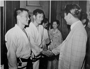 1970 in the Philippines. Grandmaster Kim second from the left.