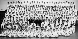 1986 St. Louis, Missouri, USA. Grandmaster Kim, center, second on the right.